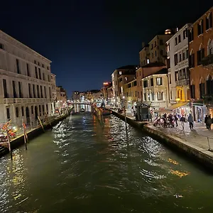 ca-di-luna-venezia.hotelslidodijesolo.com/